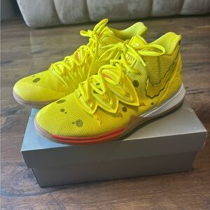 Worn once* Nike Youth Kyrie 5 SBSP (GS) SpongeBob Shoes Size 7Y